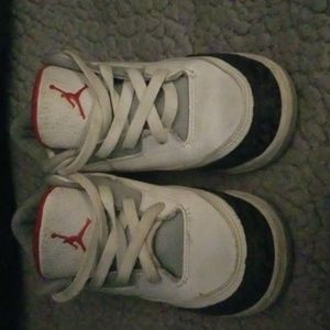 Jordans(white,red,black)